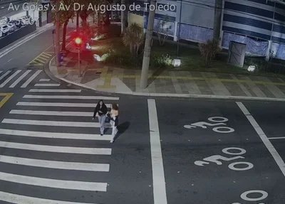 Jovens momentos antes do atropelamento
