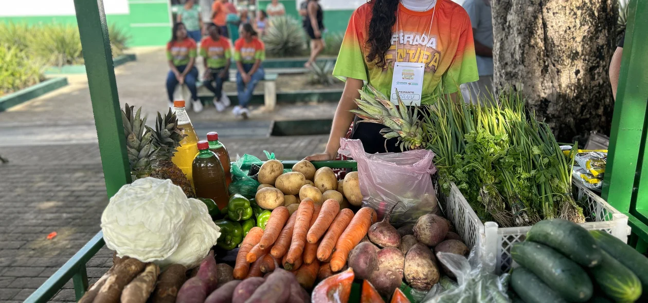 Jovens na Feira da Fartura