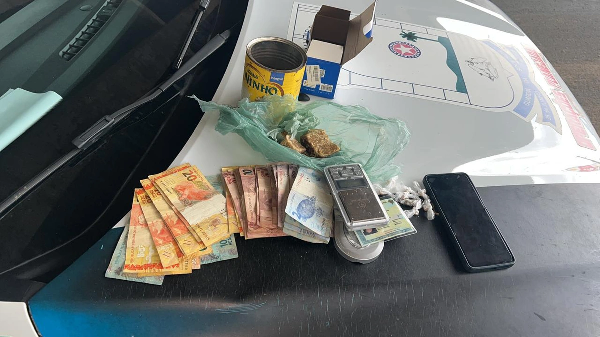 Material apreendido durante operação no Torquato Neto