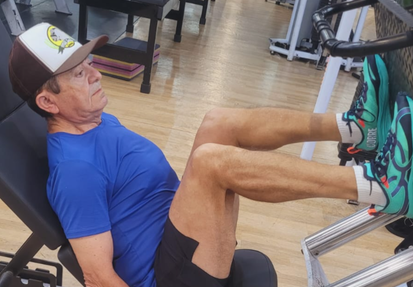 Matias Sales (73 anos) faz musculação 3 vezes na semana