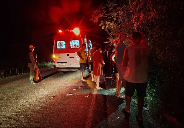 Mulher fica ferida após acidente de moto na PI 112 em União