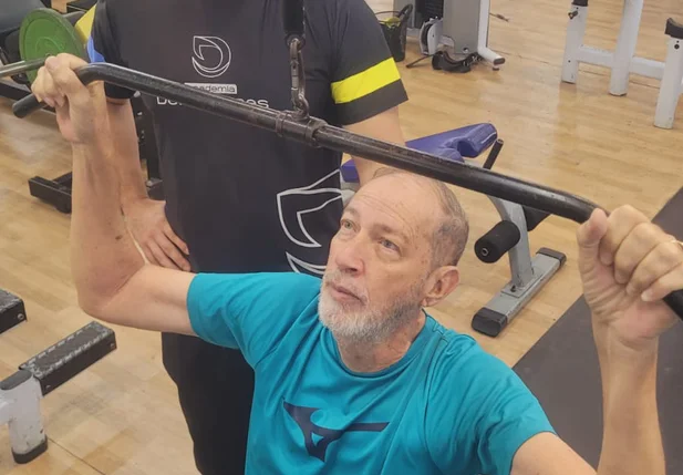 O fortalecimento muscular diminui as dores em idosos