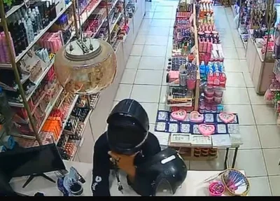 O homem se passou por motorista de aplicativo e entrou no estabelecimento fingindo ser um cliente