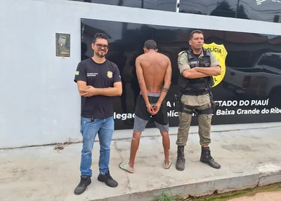 O investigado iniciou um namoro publicamente com uma adolescente de 12 anos
