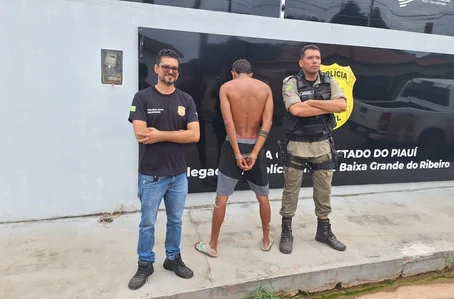 O investigado iniciou um namoro publicamente com uma adolescente de 12 anos