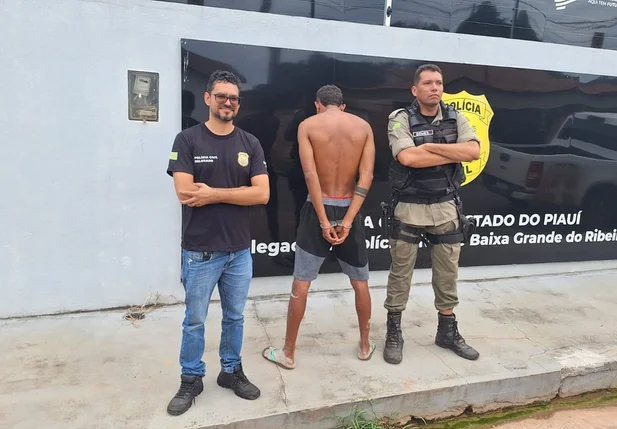 O investigado iniciou um namoro publicamente com uma adolescente de 12 anos