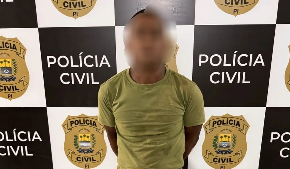 O suspeito, identificado apenas pelas iniciais J.L.F.C.B, foi localizado em Boqueirão