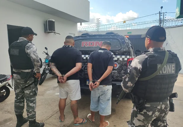 Os dois suspeitos foram conduzidos à Central de Flagrante