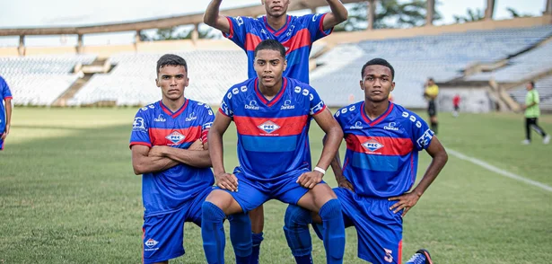 Piauí goleia o 4 de Julho na estreia do Campeonato Piauiense Sub-17