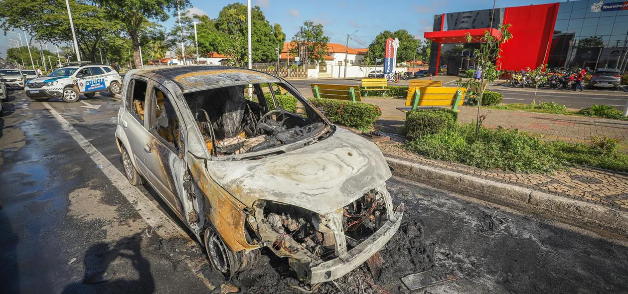 PM fez o desvio do tráfego de veículos no local