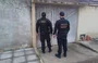 Policiais federais cumprindo mandados