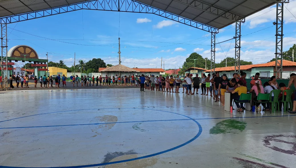 População recebeu doações em São João do Arraial