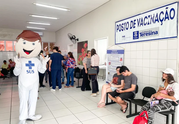 Posto de vacinação em UBS de Teresina
