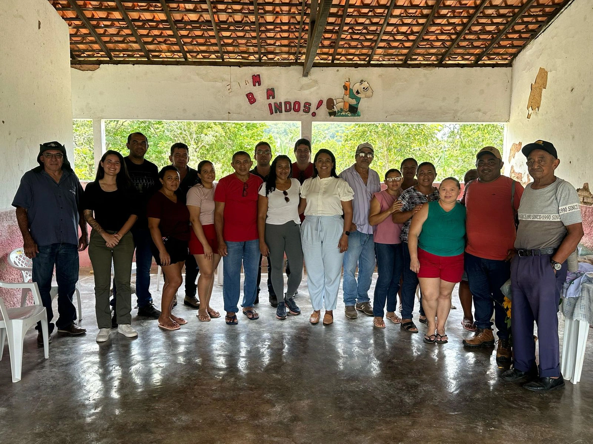Prefeita de Lagoa do Piauí Camila Barbosa visita comunidade Bonfim