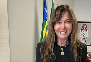 Prefeita Ivanária Sampaio visita sistema da Águas do Piauí em Esperantina