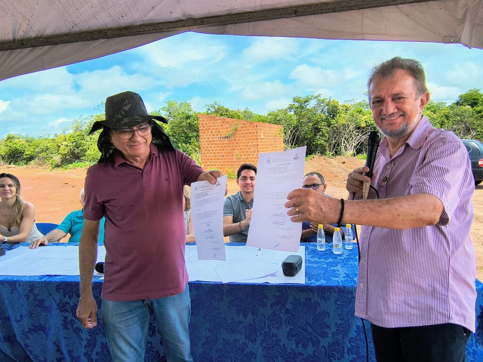 Prefeito Joãozinho Félix assinou a ordem de serviço