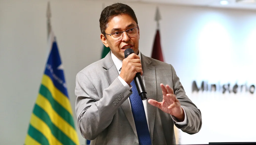 Procurador-Geral Cleandro Moura