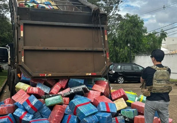 Sete toneladas de maconha apreendidas pela PF em operação da FICCO no Paraná