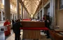 Vaticano divulgou imagens do sepultamento reservado do papa