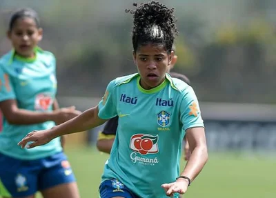 Yngrid Piauí, atacante piauiense que atua na Seleção Brasileira Sub-17