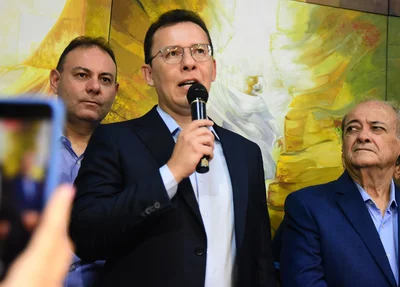 Zé Neto assumiu a SEMEL, na manhã desta segunda-feira (07), em solenidade na Prefeitura de Teresina