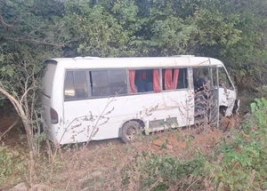 Acidente com micro-ônibus em Santa Cruz do Piauí