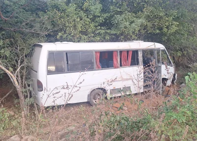 Acidente com micro-ônibus em Santa Cruz do Piauí