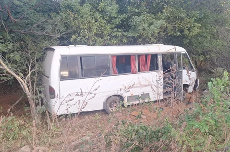 Acidente com micro-ônibus em Santa Cruz do Piauí