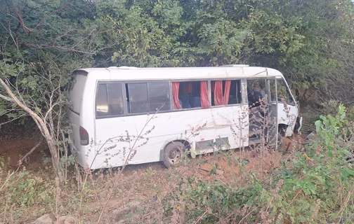Acidente com micro-ônibus em Santa Cruz do Piauí