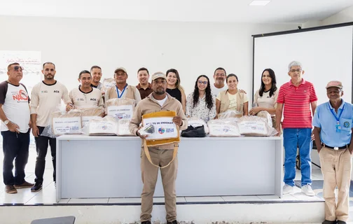 Agentes de endemias recebem kis de trabalho