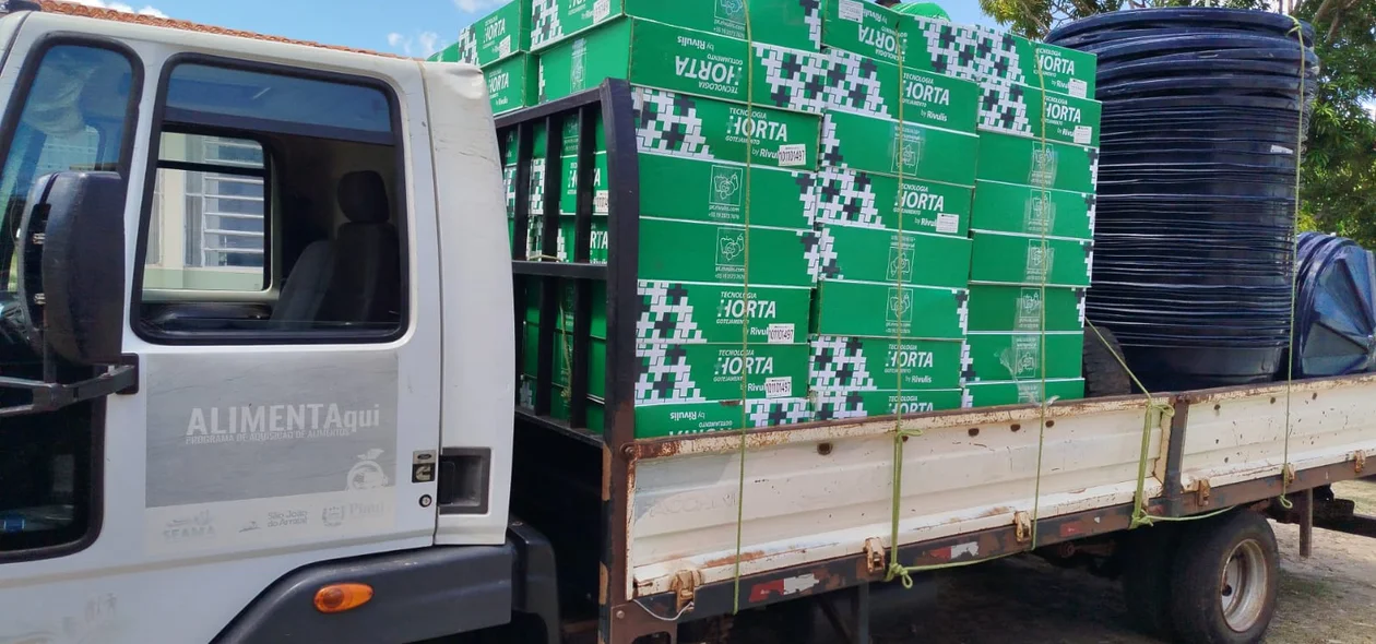 Agricultores de São João do Arraial recebem 25 kits de irrigação
