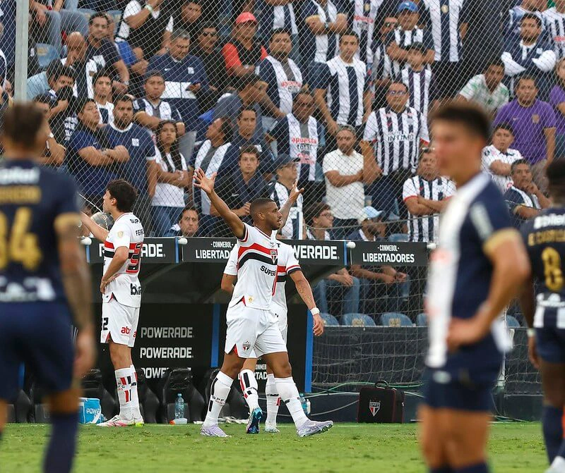 André marcou duas vezes na vitória do São Paulo