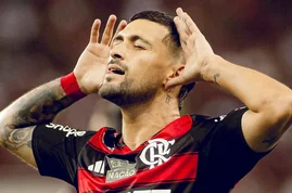 Arrasca decide e Flamengo vence Bahia pelo Brasileirão