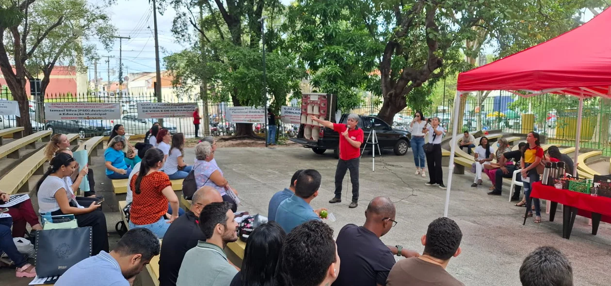 Assembleia no Centro de Teresina