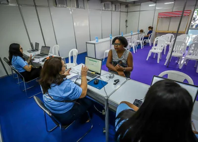 Atendimento ao microempreendedor individual nas salas do Sebrae, na Praça Rio Branco, em Teresina