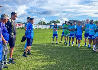 Betinho tem 1º contato com o elenco do Parnahyba e inicia trabalhos