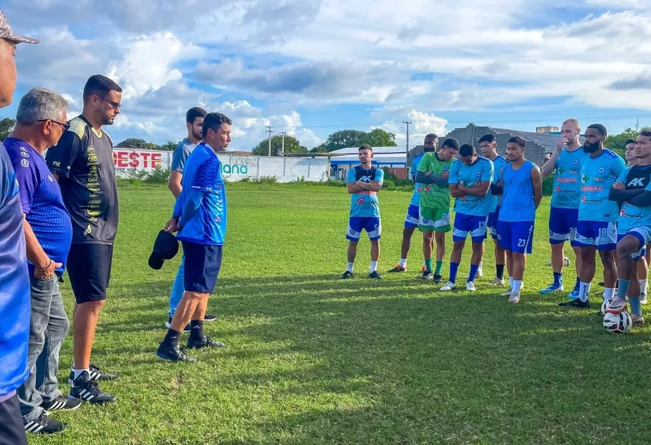Betinho tem 1º contato com o elenco do Parnahyba e inicia trabalhos
