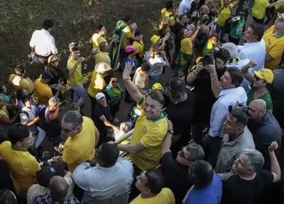 Bolsonaro durante ato em Brasília