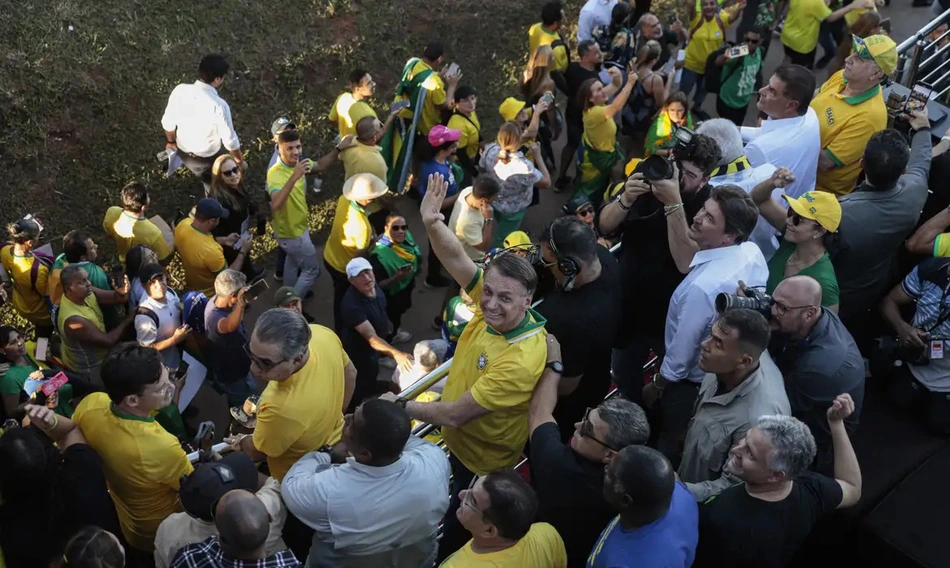 Bolsonaro durante ato em Brasília