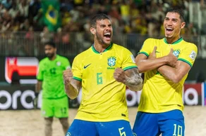 Brasil avança à semifinal da Copa do Mundo de futebol de areia