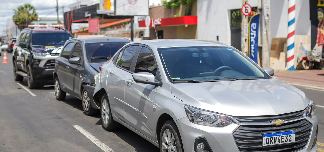 Carros envolvidos no acidente