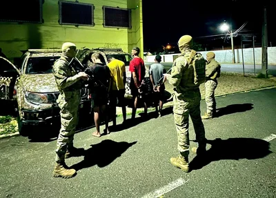 Com eles, foram apreendidas 31 porções de substância análoga à cocaína