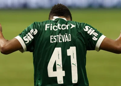 Com show de Estêvão, Palmeiras vence Ceará e avança para as oitavas da Copa do Brasil