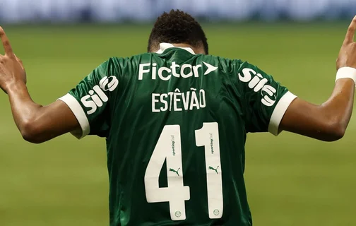 Com show de Estêvão, Palmeiras vence Ceará e avança para as oitavas da Copa do Brasil