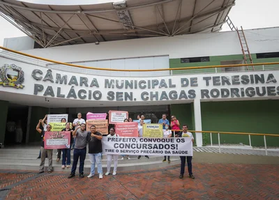 Comissão de aprovados no concurso da FMS
