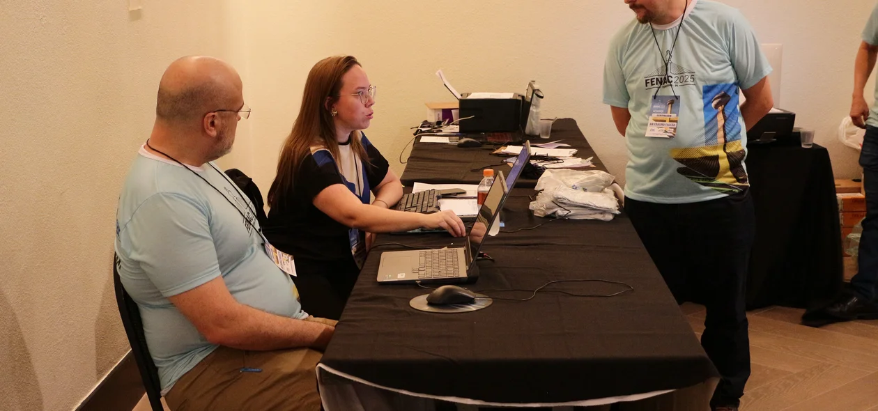 Conversa entre os organizadores do Festival Nacional da Criança (FENAC)