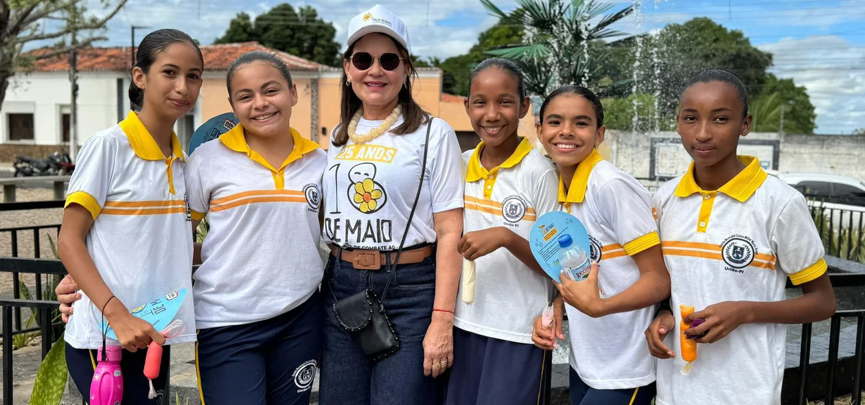 Crianças também participaram da caminhada