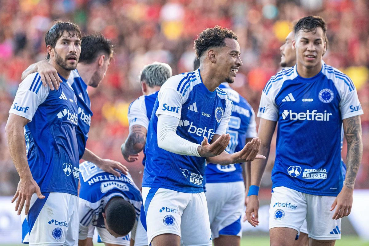 Cruzeiro goleia Sport e se mantém no g4 do Brasileirão