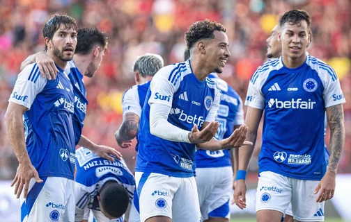 Cruzeiro goleia Sport e se mantém no g4 do Brasileirão