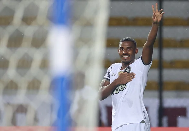 Cuiabano garantiu a vitória do Botafogo nos acréscimos